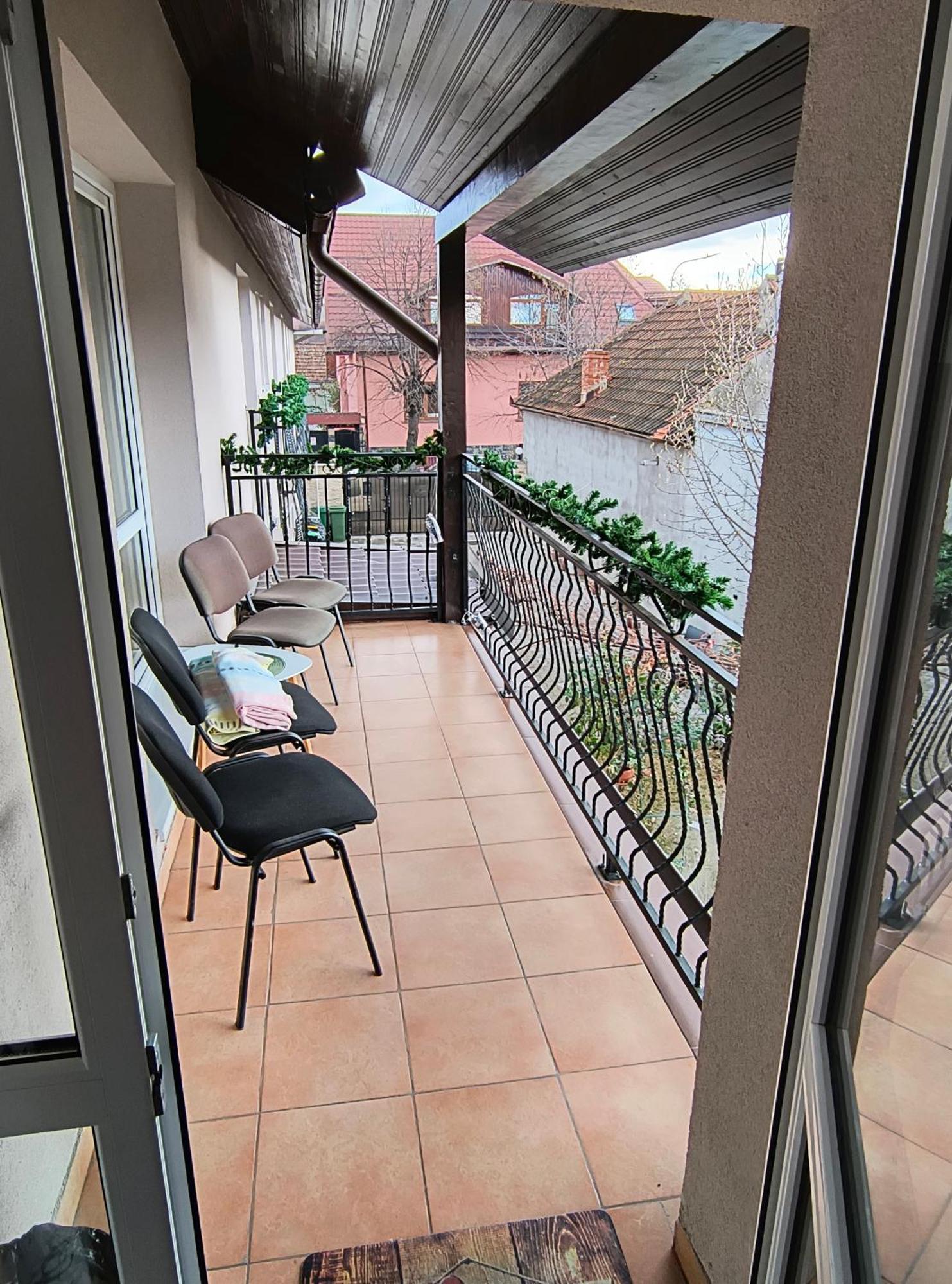 Casa Mais Braşov Exteriör bild